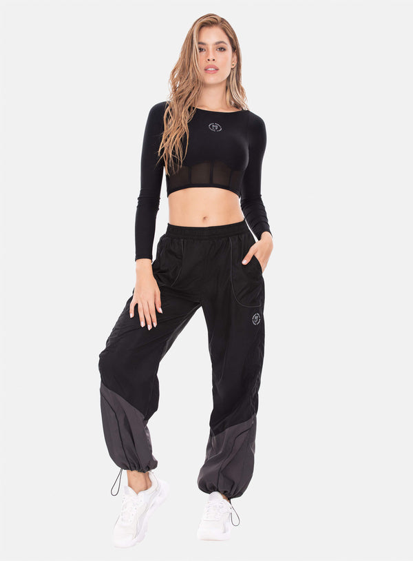 JOGGER DEPORTIVO MUJER POLIÉSTER HOLGADO CON CORTE LASER Y SESGOS EN CONTRASTE REF: 107653